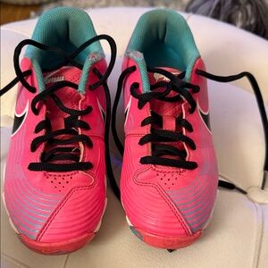 Nike Kids Vibrant Pink and Aqua Softball Cleats